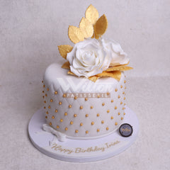 W6.48 FLOWERS - Women Birthday Cakes - WILTON PATISSERIE