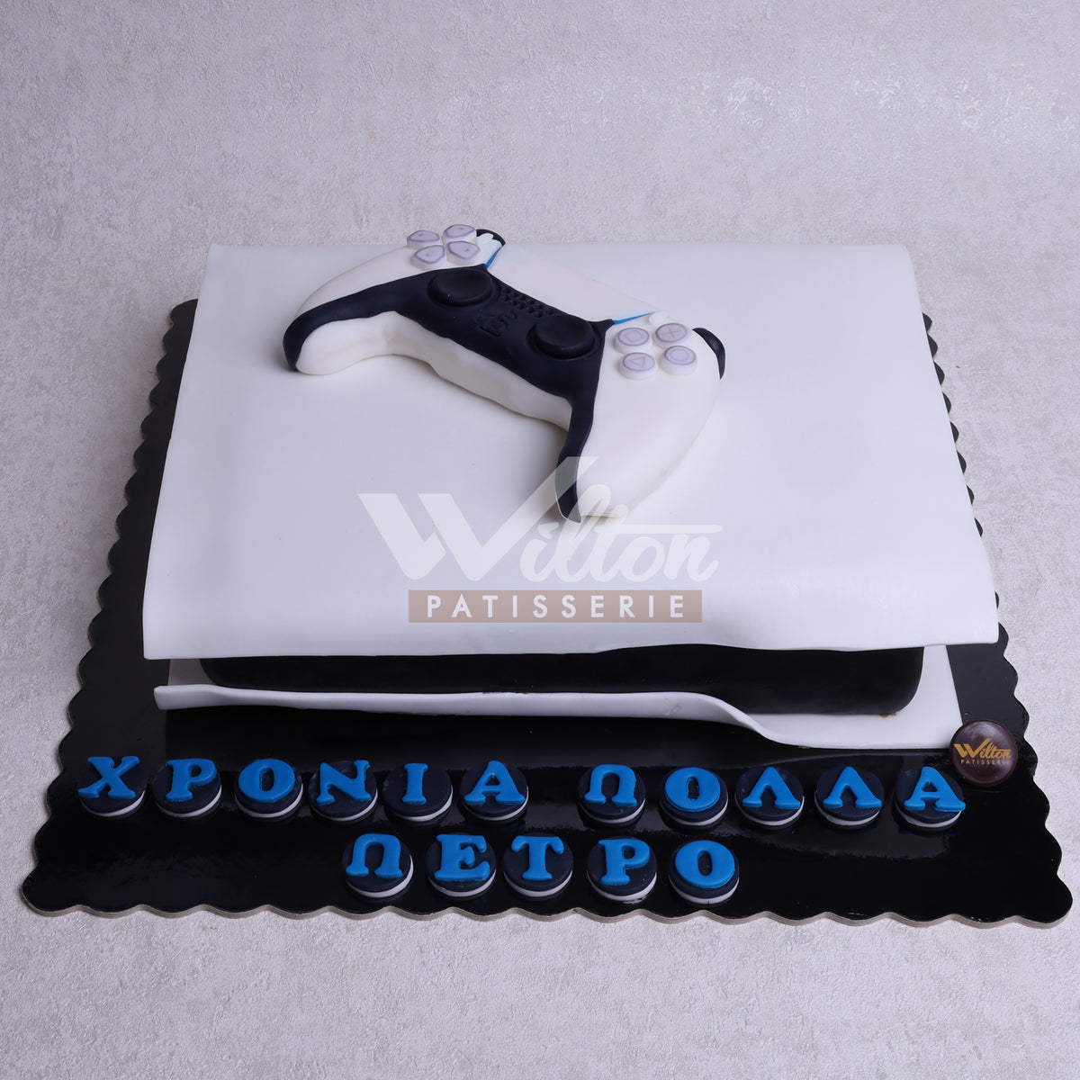 B.8.c PLAY STATION - Birthday Cakes