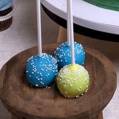 Pop Cakes with Color and/or decoration