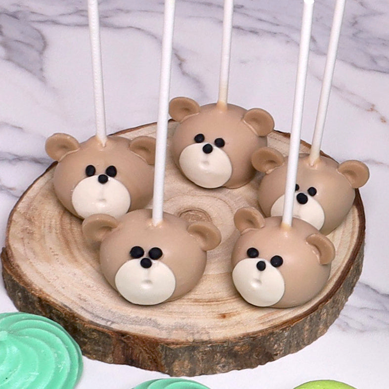 Pop Cakes with Shapes and 2D Design