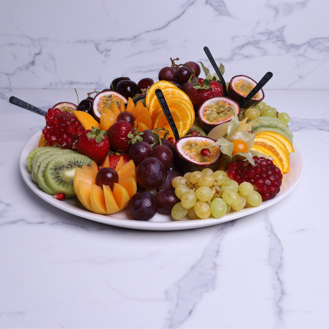 Round Fruit Platter (6-8 persons)) - Platters