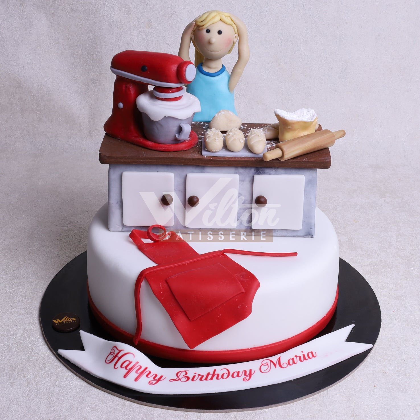 Premium Photo | A housewife a woman pastry chef in the kitchen prepared a  cake and a sweet dessert