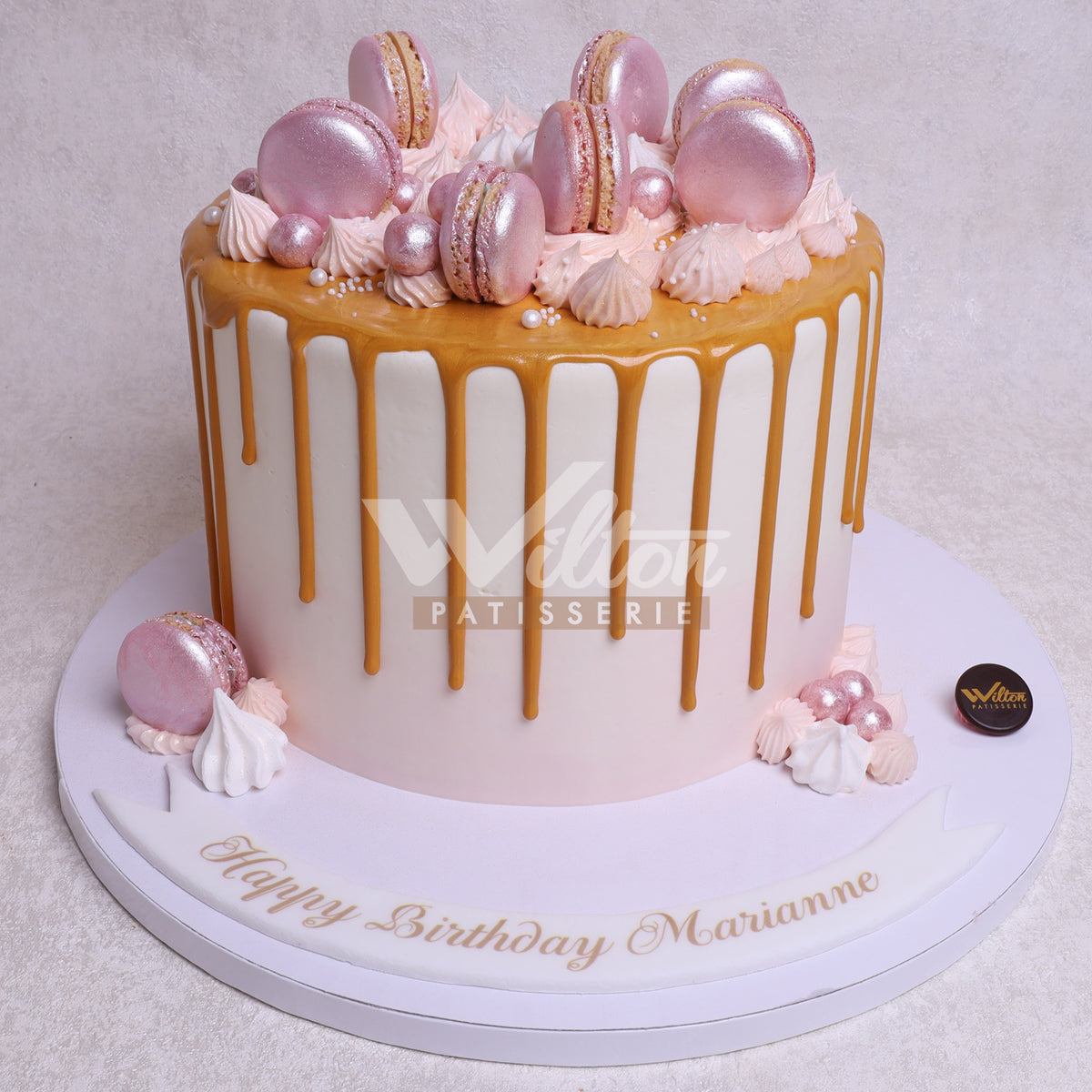 W5.7 MACARONS - Women Birthday Cakes